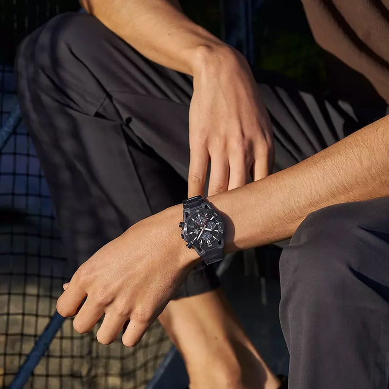 CASIO EDIFICE Premium Tough Solar Carbon karóra EFS-S640DC-1A