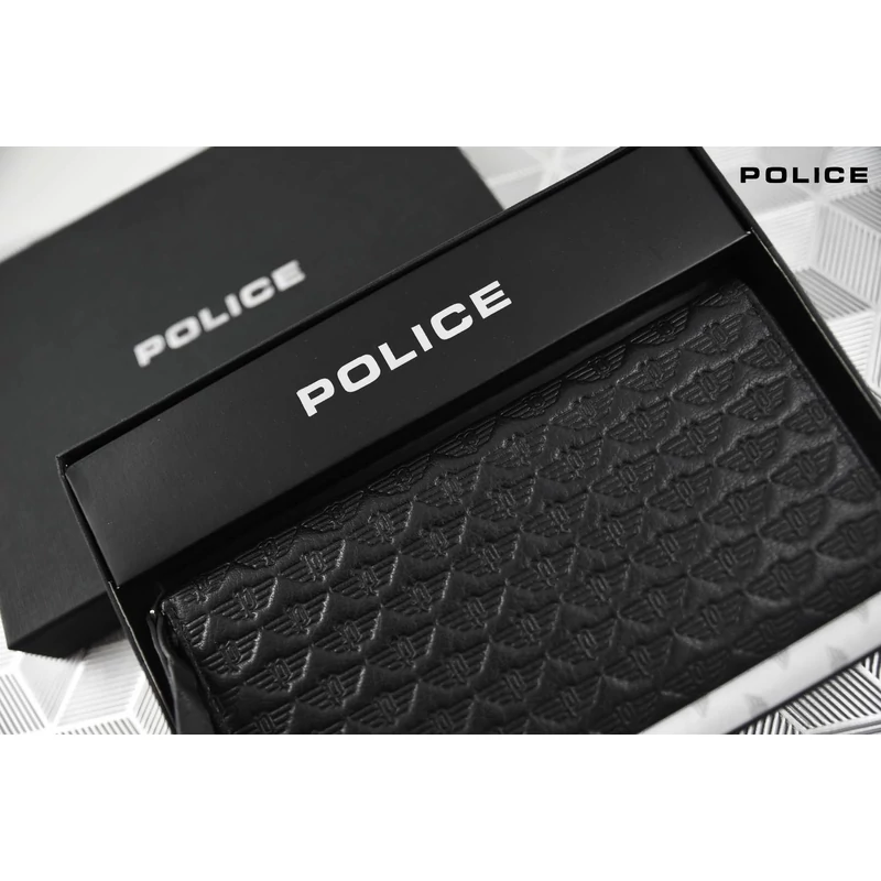 Police díszdobozzal