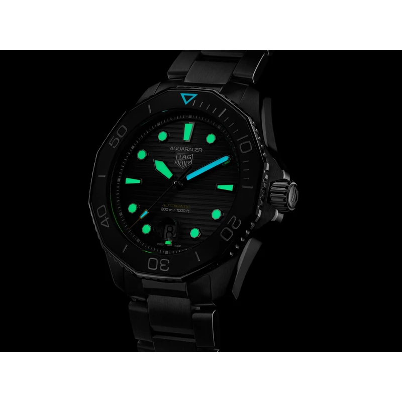 TAG HEUER Aquaracer Professional 300 karóra WBP201A.BA0632