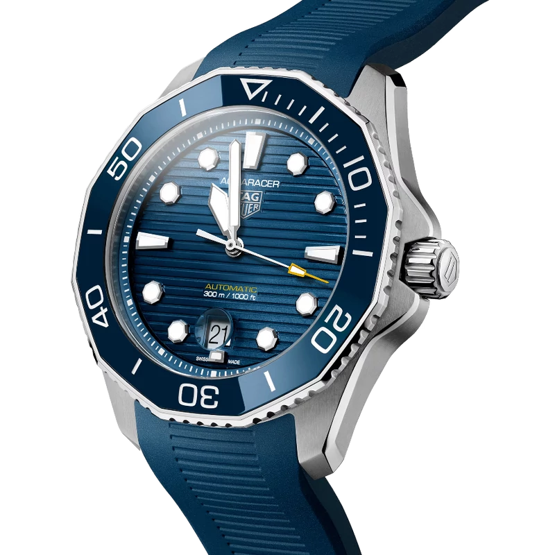 TAG HEUER Aquaracer Professional 300 karóra WBP201B.FT6198
