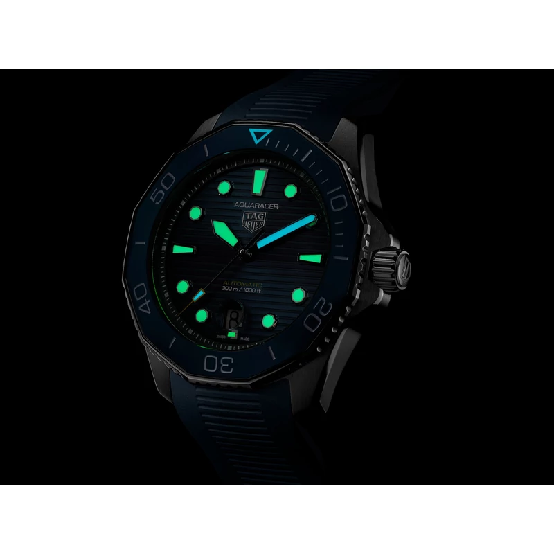 TAG HEUER Aquaracer Professional 300 karóra WBP201B.FT6198